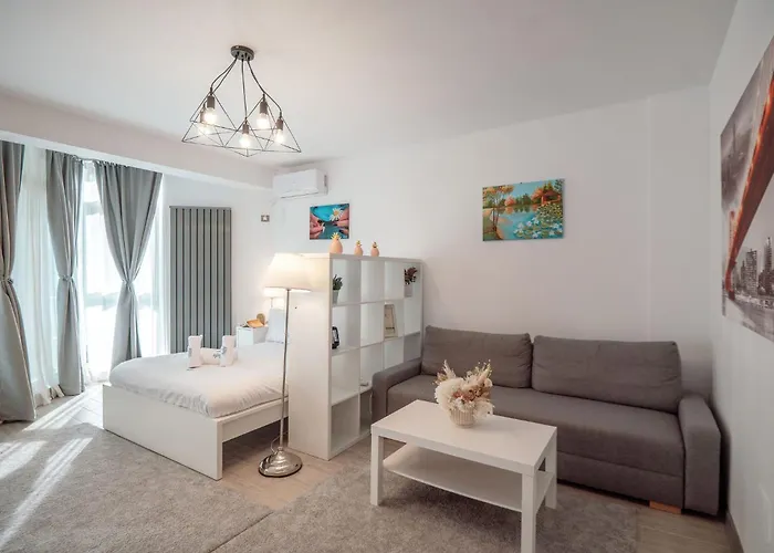 Waves N Pools Apartment Navodari